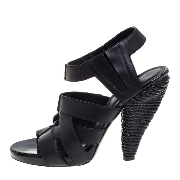 Pre Owned Bottega Veneta Black Leather Strappy Sandals Size 36 