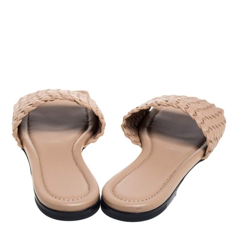 Pre Owned Bottega Veneta Beige Intrecciato Leather Slide Sandals Size 40.5