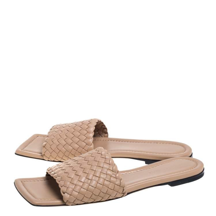 Pre Owned Bottega Veneta Beige Intrecciato Leather Slide Sandals Size 40.5