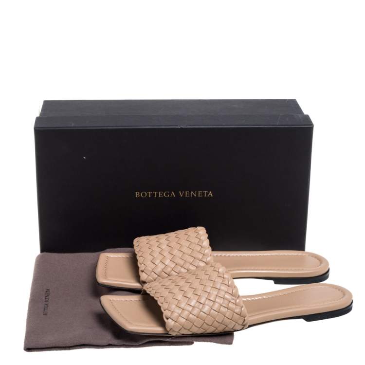 Pre Owned Bottega Veneta Beige Intrecciato Leather Slide Sandals Size 40.5