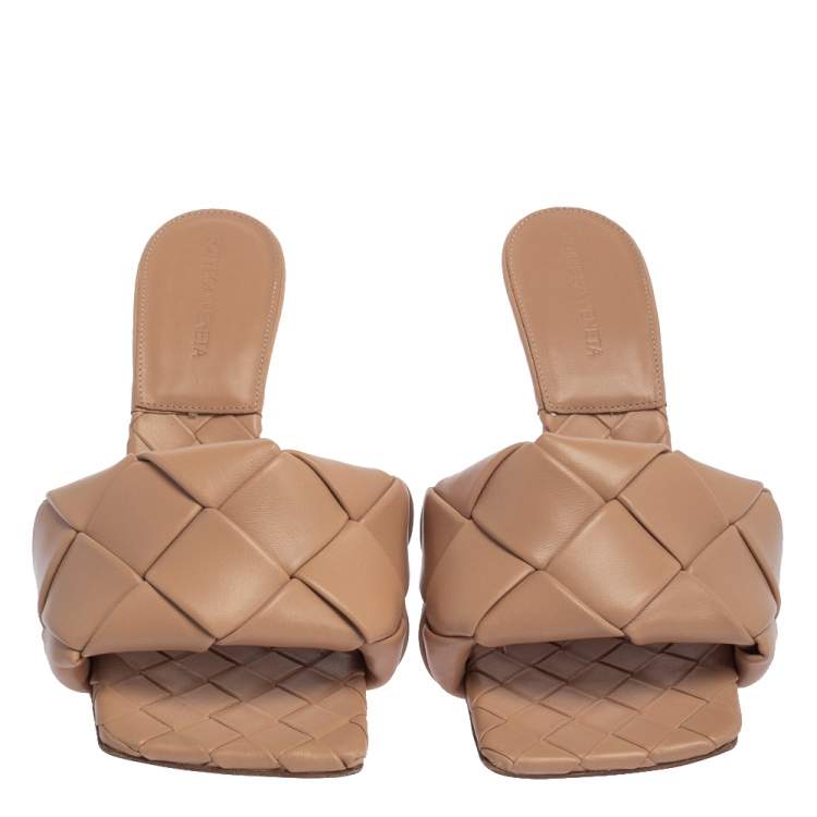 Pre Owned Bottega Veneta Beige Leather Slide Sandals Size 37