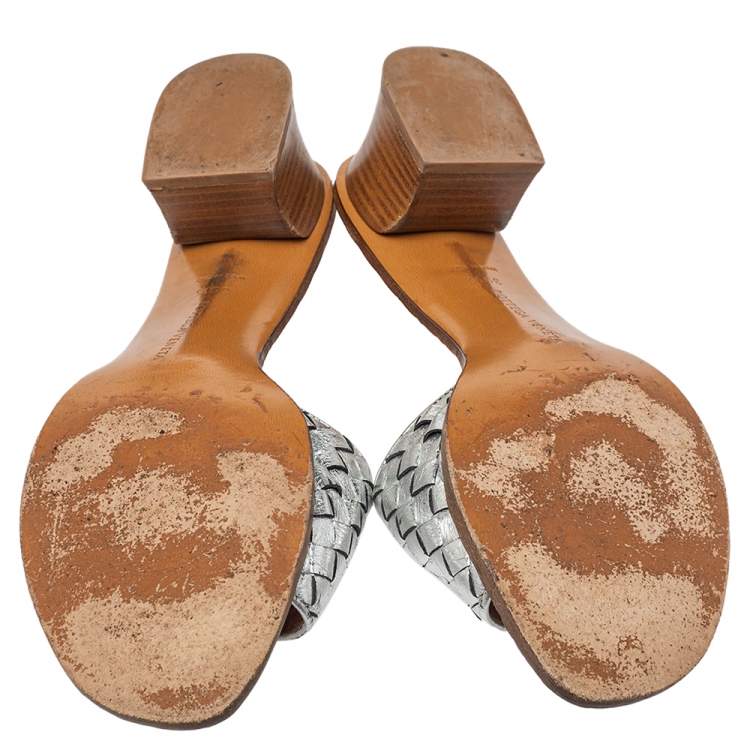 Pre Owned Bottega Veneta Silver Intrecciato Leather Slide Sandals Size 39.5