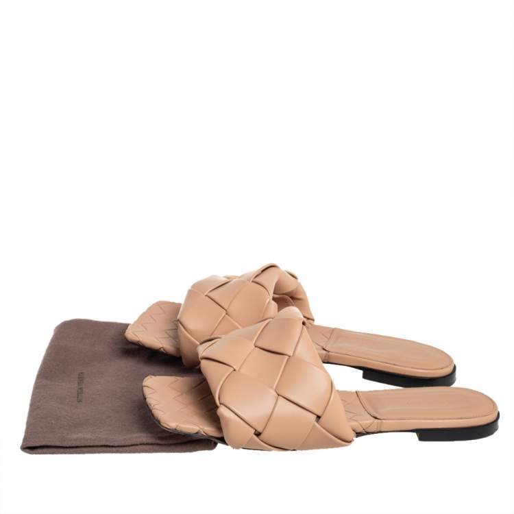 Pre Owned Bottega Veneta Beige Leather BV Lido Flat Sandals Size 40