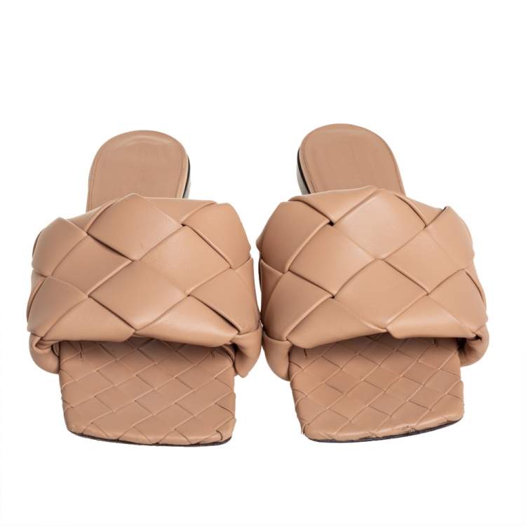 Pre Owned Bottega Veneta Beige Leather BV Lido Flat Sandals Size 40