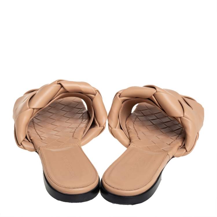 Pre Owned Bottega Veneta Beige Leather BV Lido Flat Sandals Size 40