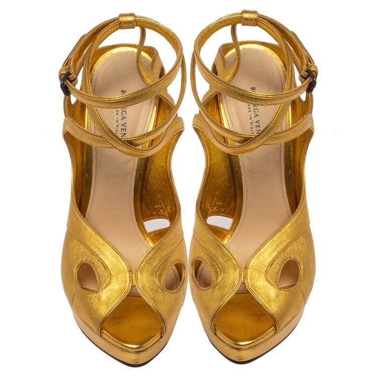 Pre Owned Bottega Veneta Gold Leather Cut-Out Criss Cross Platform Ankle Strap Sandals Size 38.5