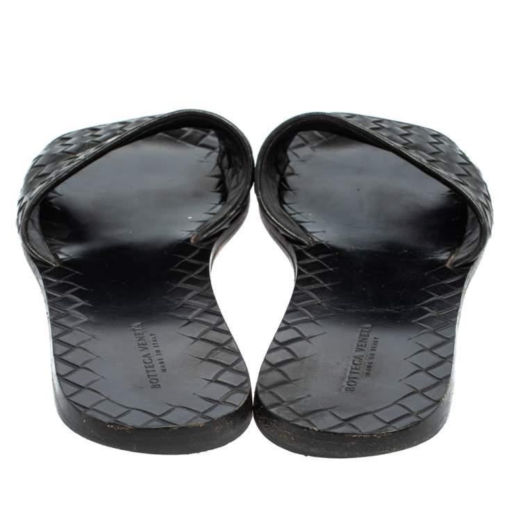 Pre Owned Bottega Veneta Black  Intrecciato Leather Flat Sandals Size 38