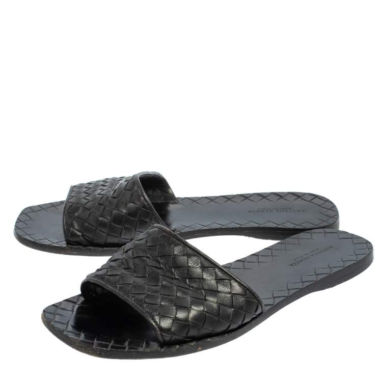 Pre Owned Bottega Veneta Black  Intrecciato Leather Flat Sandals Size 38