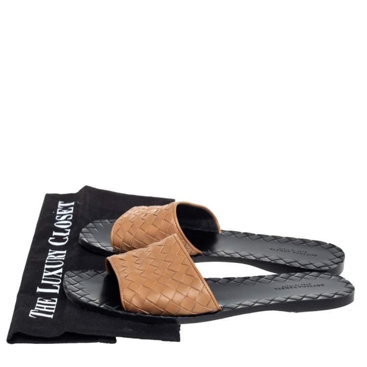 Pre Owned Bottega Veneta Brown Intrecciato Leather Flat slides Size 37.5