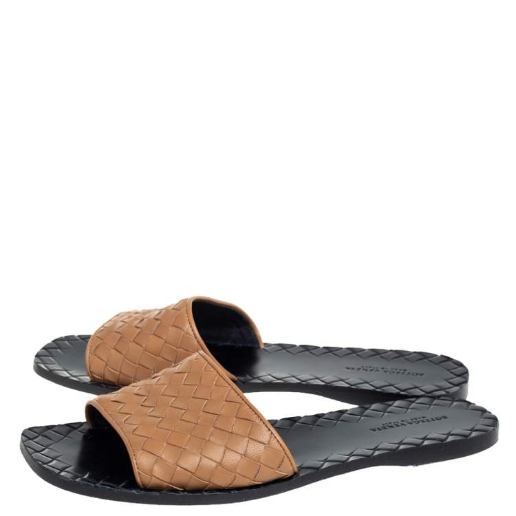 Pre Owned Bottega Veneta Brown Intrecciato Leather Flat slides Size 37.5