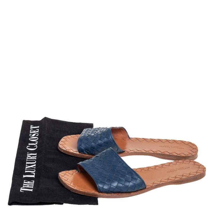 Pre Owned Bottega Veneta Blue Intrecciato Leather Slides Flat Size 38