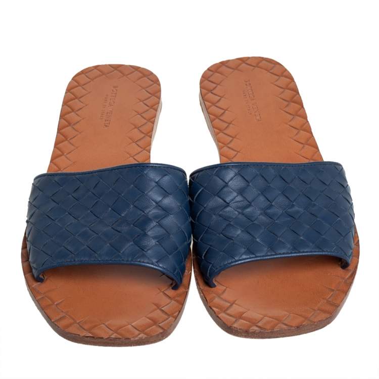Pre Owned Bottega Veneta Blue Intrecciato Leather Slides Flat Size 38