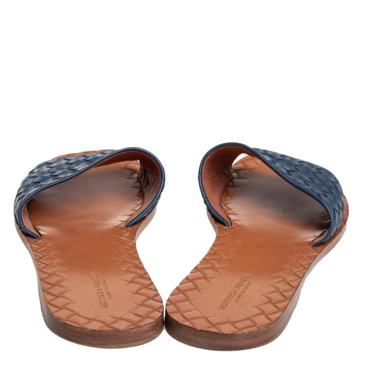 Pre Owned Bottega Veneta Blue Intrecciato Leather Slides Flat Size 38