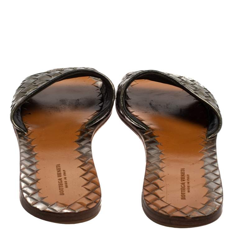 Pre Owned Bottega Veneta Metallic Grey Intrecciato Leather Flat Sandals Size 38