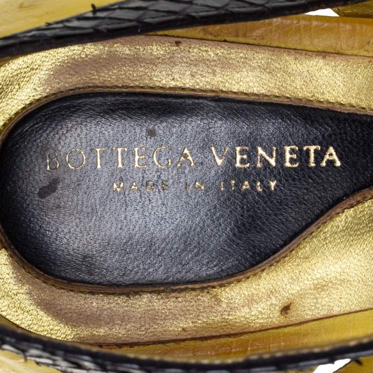 Pre Owned Bottega Veneta Yellow/Black  Ostrich And Python Ankle Strap Pumps Size 39