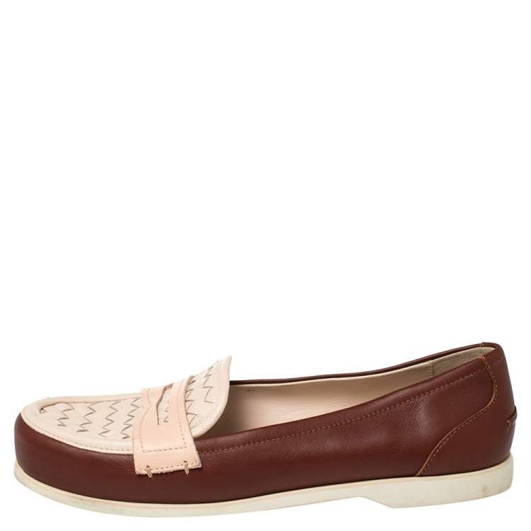 مملوكة مسبقًا Bottega Veneta Pink/Red Leather Intrecciato Detail Penny Loafer Size 39