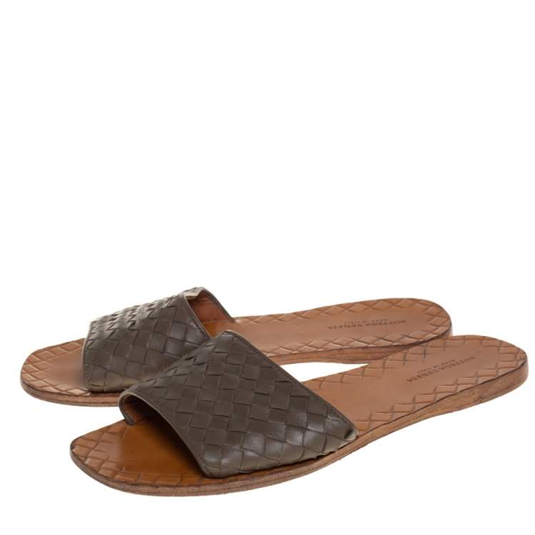 Pre Owned Bottega Veneta Grey Intrecciato Leather Flat Slides Size 37