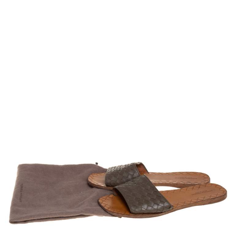 Pre Owned Bottega Veneta Grey Intrecciato Leather Flat Slides Size 37