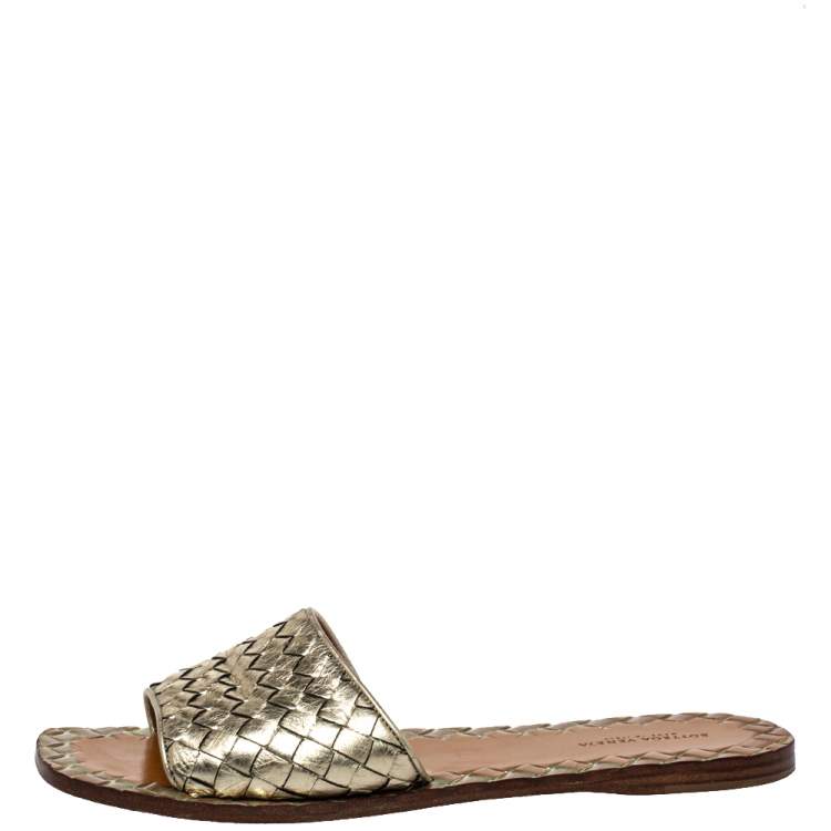 Pre Owned Bottega Veneta Gold Intrecciato Leather Slide Flats Size 38