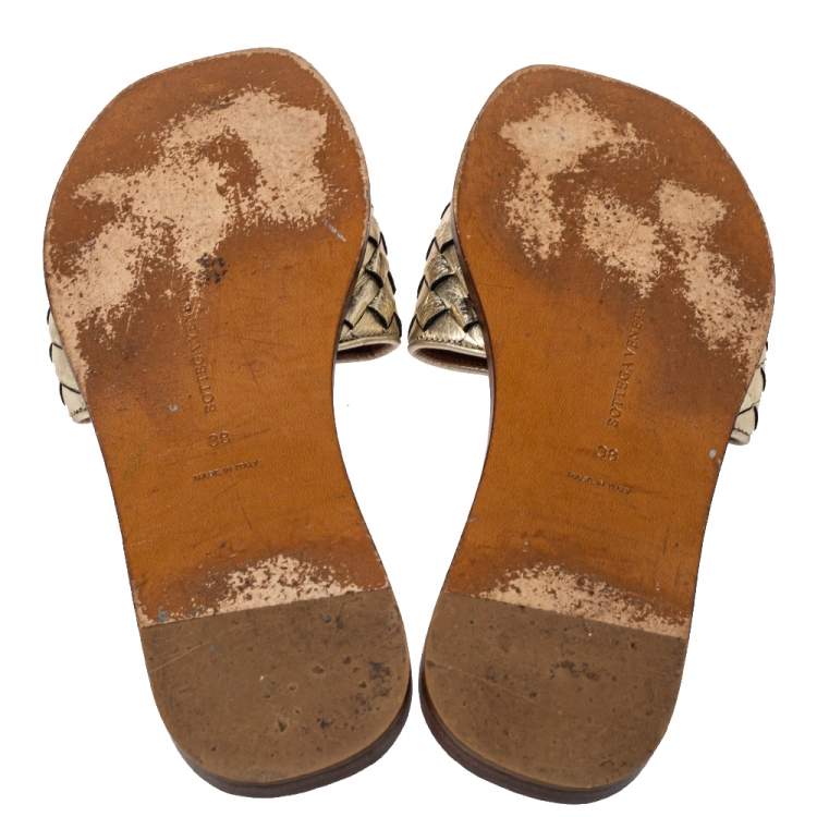 Pre Owned Bottega Veneta Gold Intrecciato Leather Slide Flats Size 38