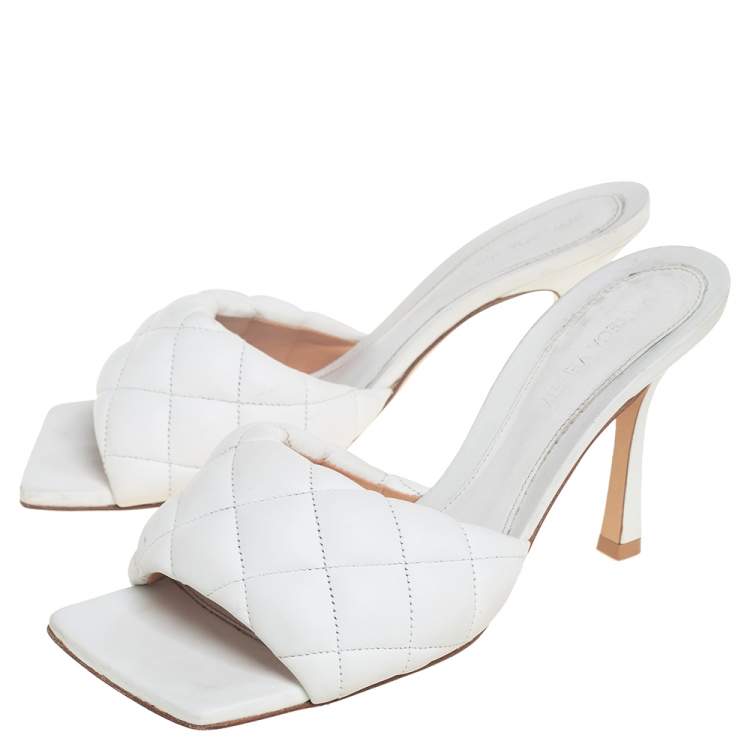 Pre Owned Bottega Veneta White Leather BV Lido Slide Sandals Size 38 