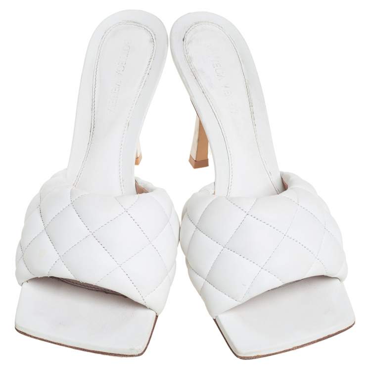 Pre Owned Bottega Veneta White Leather BV Lido Slide Sandals Size 38 