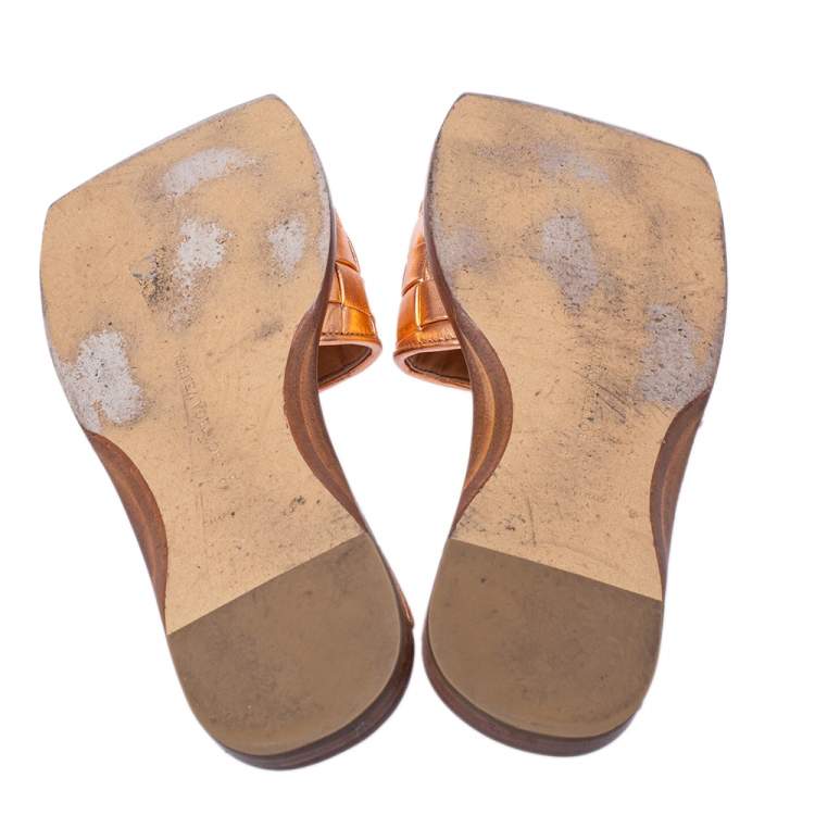 Pre Owned Bottega Veneta Metallic Rose Gold Leather Slide Sandals Size 38