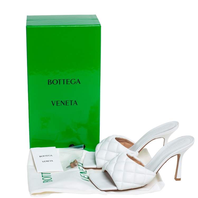 Pre Owned Bottega Veneta White Padded Leather Sandals Size 37.5