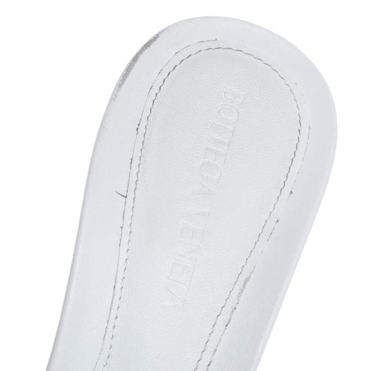 Pre Owned Bottega Veneta White Padded Leather Sandals Size 37.5