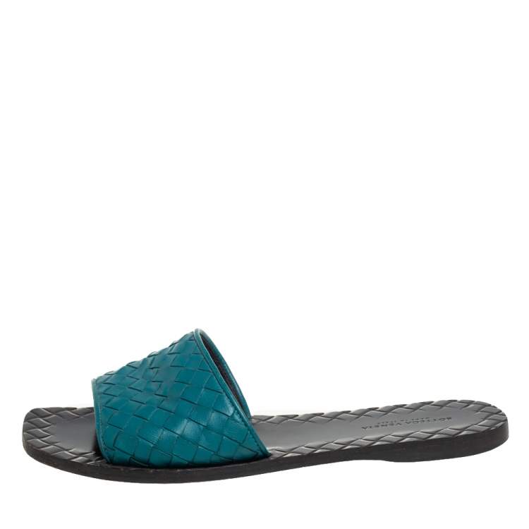 Pre Owned Bottega Veneta Blue Intrecciato Leather Flat Slide Size 36
