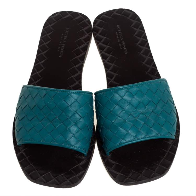 Pre Owned Bottega Veneta Blue Intrecciato Leather Flat Slide Size 36