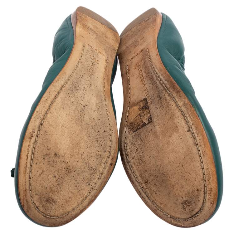 Pre Owned Bottega Veneta Blue Leather Scrunch Ballet Flats Size 36.5