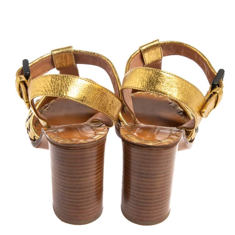 Pre Owned Bottega Veneta Metallic Gold Intrecciato Leather T Strap Sandals Size 39