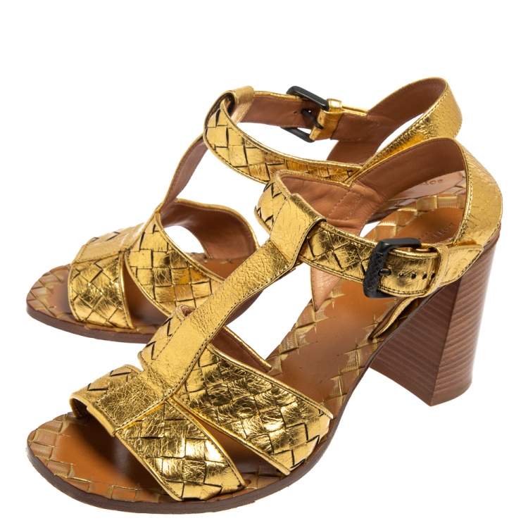 Pre Owned Bottega Veneta Metallic Gold Intrecciato Leather T Strap Sandals Size 39