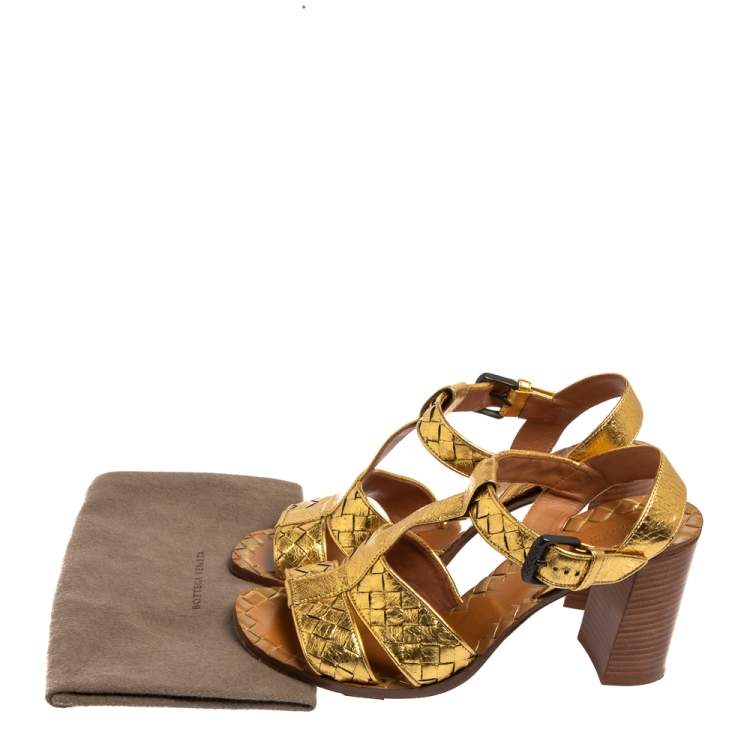 Pre Owned Bottega Veneta Metallic Gold Intrecciato Leather T Strap Sandals Size 39