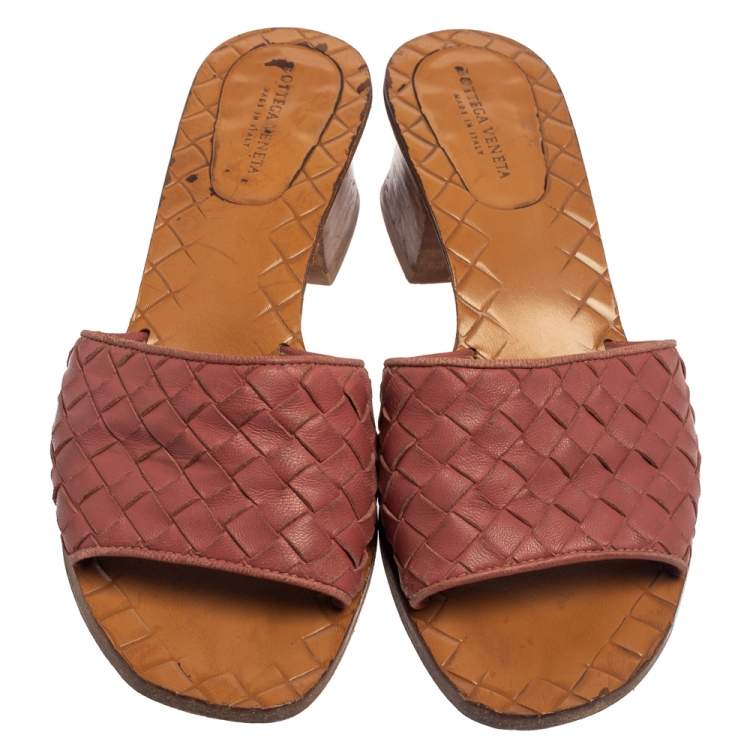 Pre Owned Bottega Veneta Pink Intrecciato Leather Slide Sandals Size 35
