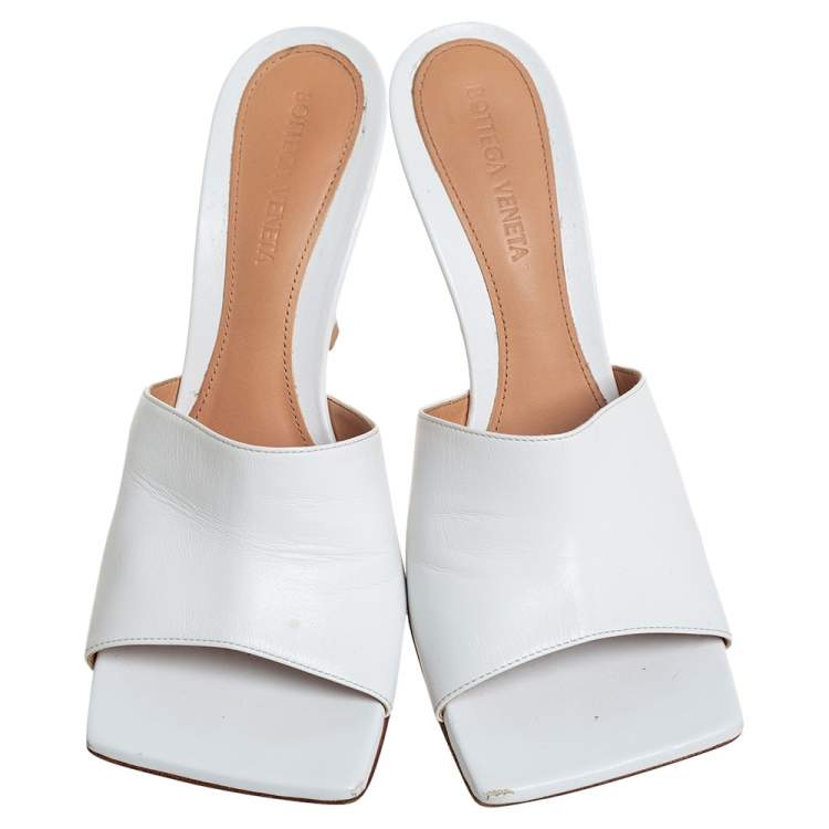 Pre Owned Bottega Veneta White Leather Stretch Open Toe Slide Sandals Size 38