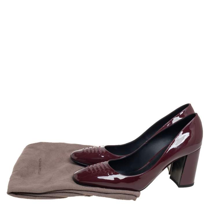Pre Owned Bottega Veneta Burgundy Patent Leather Intrecciato Detail Block Heel Pumps Size 39