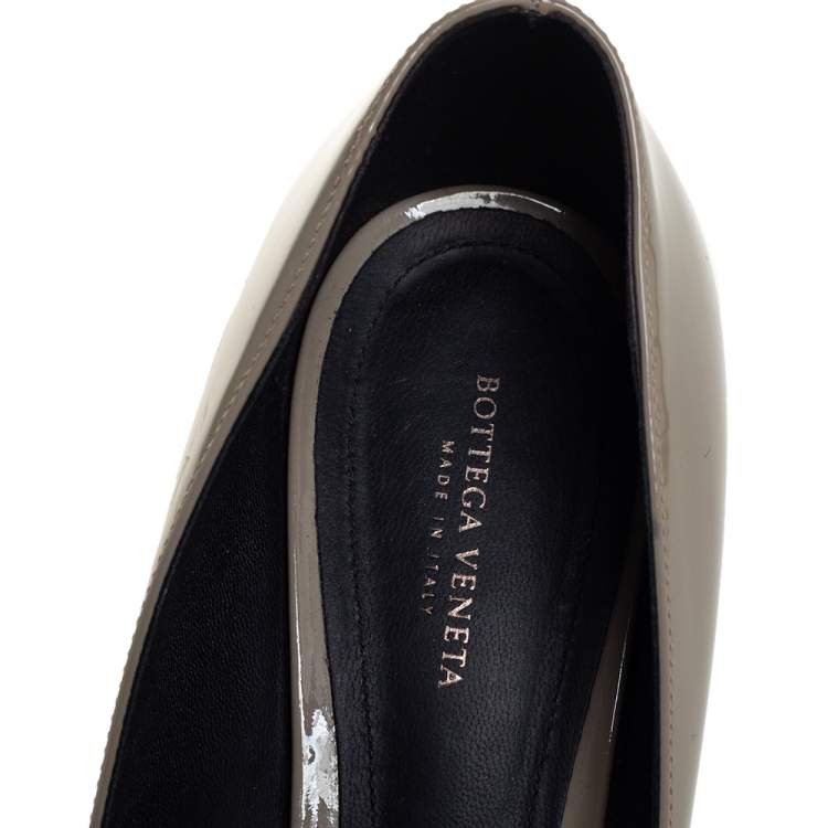 Pre Owned Bottega Veneta Grey Patent Leather Block Heel Pumps Size 37
