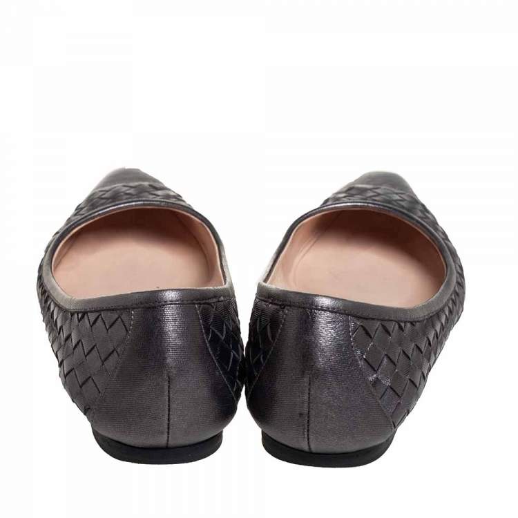 Pre Owned Bottega Veneta Metallic Grey Intrecciato Leather Pointed Toe Ballet Flats Size 38