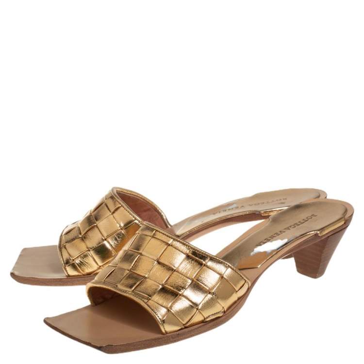 Pre Owned Bottega Veneta Metallic Gold Intrecciato Leather Stretch Square Toe Slide Sandals Size 38