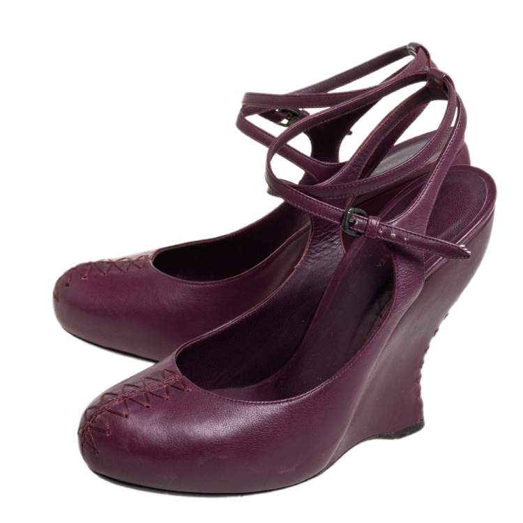 Pre Owned Bottega Veneta Dark Purple Leather Wedge Pumps Size 40