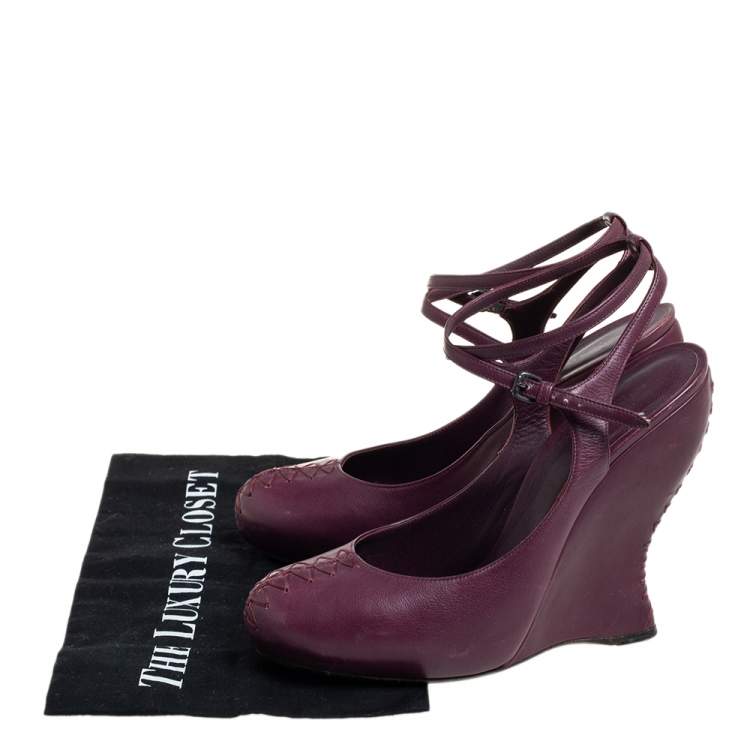 Pre Owned Bottega Veneta Dark Purple Leather Wedge Pumps Size 40
