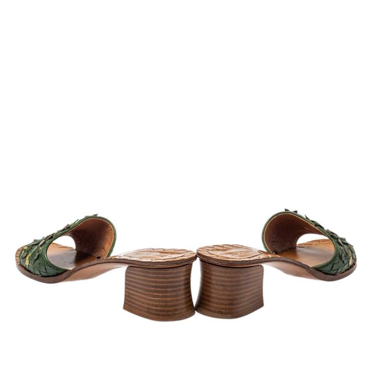 Pre Owned Bottega Veneta Green Intrecciato Leather Butterfly Applique Ravello Slides Size 41