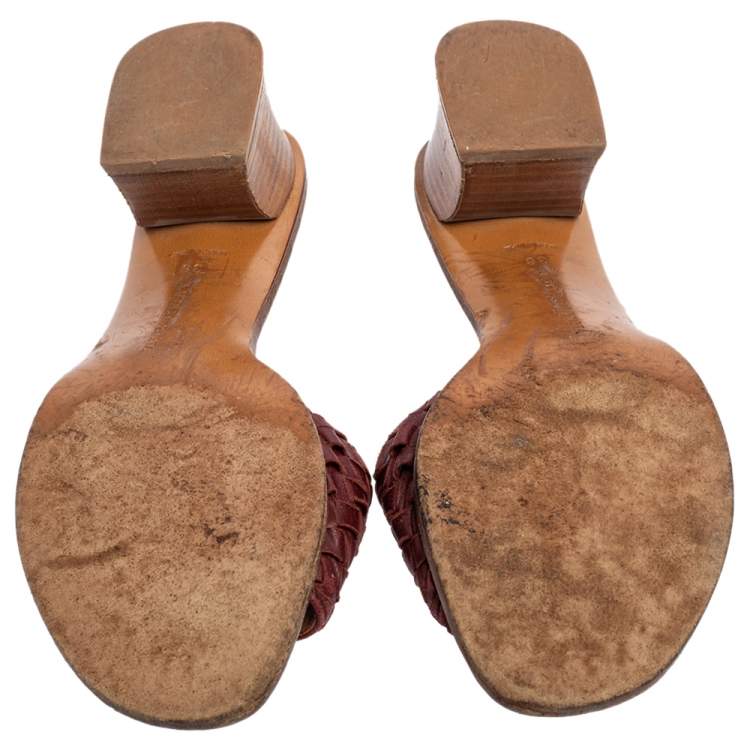 Pre Owned Bottega Veneta Burgundy Intrecciato Leather Block Heel Slide Sandals Size 38