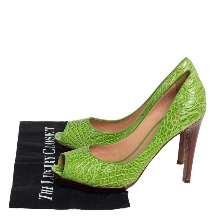 Pre Owned Bottega Veneta Green Alligator Leather Peep Toe Pumps Size 40