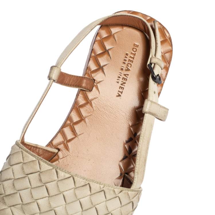 Pre Owned  Bottega Veneta White Intrecciato Leather Slingback Sandals Size 36.5