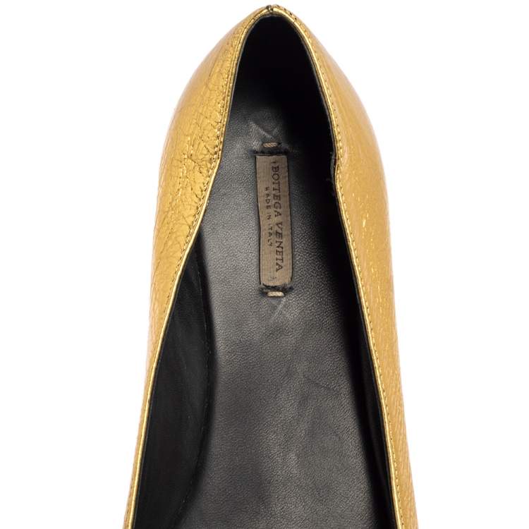 Pre Owned Bottega Veneta Gold Leather Ballet Flats Size 39