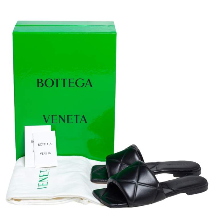 Pre Owned Bottega Veneta Black Leather Flat Sandals Size 37