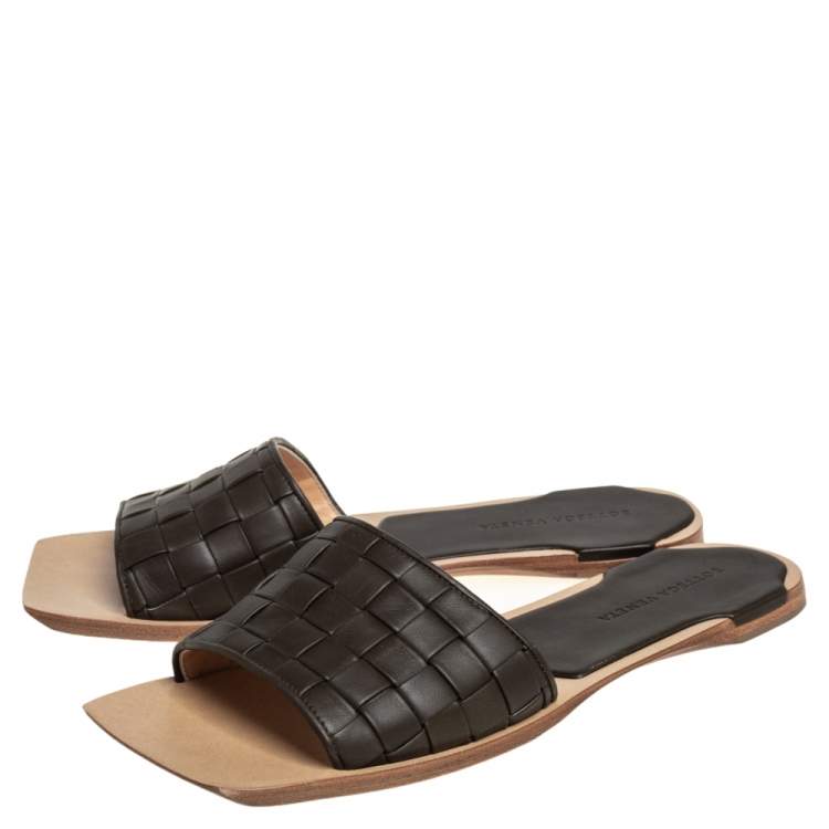 Pre Owned Bottega Veneta Dark Olive Green Intrecciato Leather Slide Flats Size 40.5
